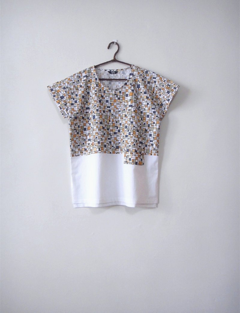 【Addition X Addition_手作．方块符号．上衣】 - 女装上衣 - 其他材质 