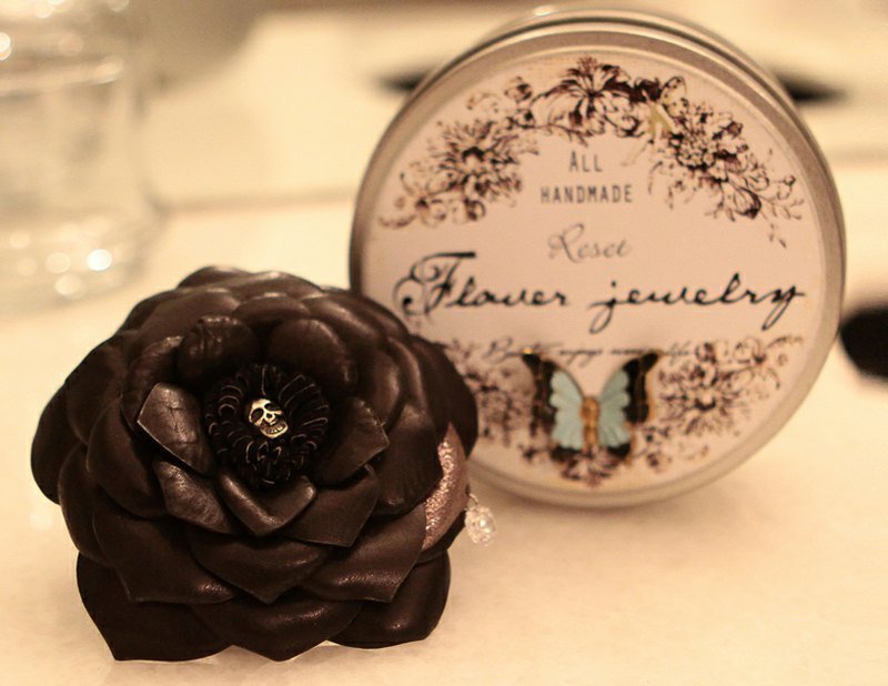 花朵饰品 胸花 吊饰 发饰 (花语:Reset 重生) - 发饰 - 真皮 黑色