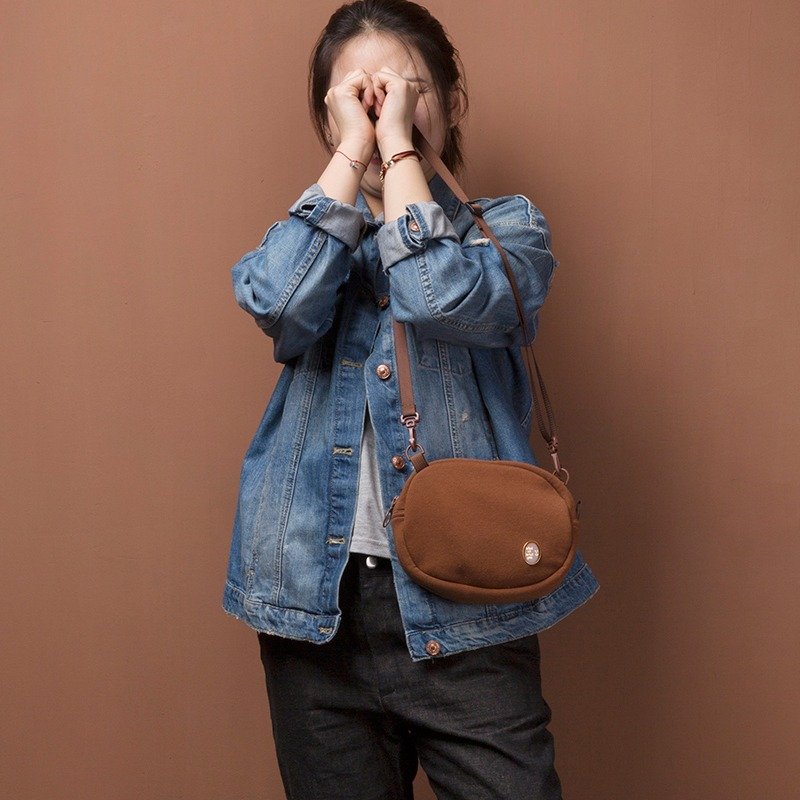 ntmy.椭圆焦糖色小挎包 单肩背包 斜背包 - 侧背包/斜挎包 - 其他材质 咖啡色