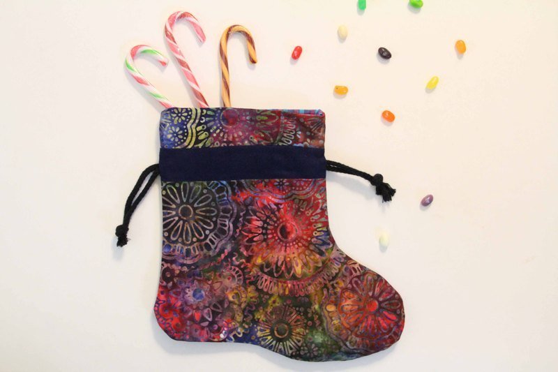 可以袋出门｜火树银花｜圣诞袜｜束口袋｜圣诞礼物｜交换礼物 - 化妆包/杂物包 - 棉．麻 