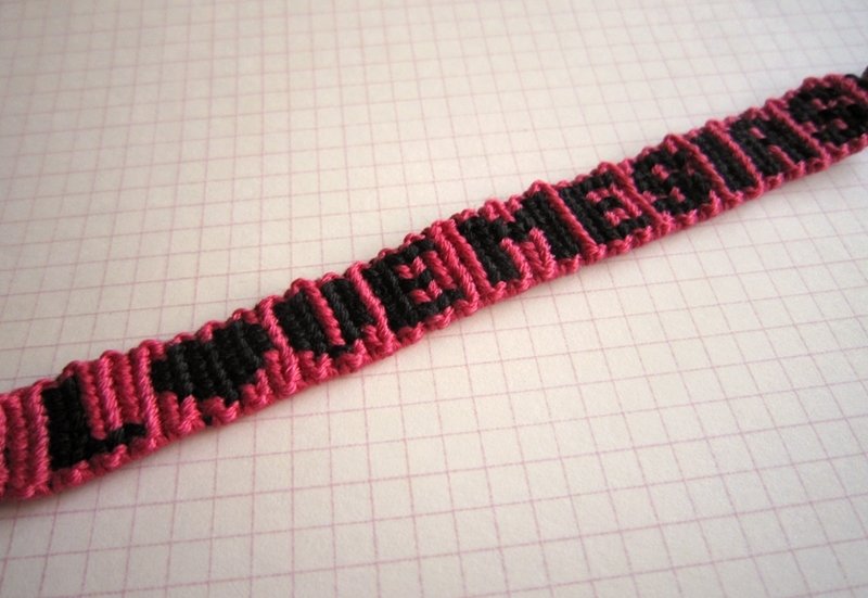 属于你的  名字幸运绳 编织手环 自选8-13个英文字母 (可选色) - 手链/手环 - 棉．麻 