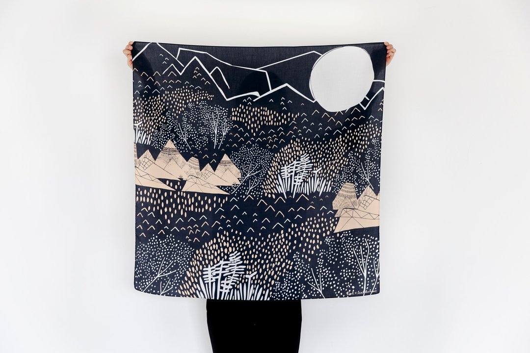 Link Mountain Blossom Furoshiki 日本风吕敷 - Midnight Blue - 丝巾 - 棉 蓝色