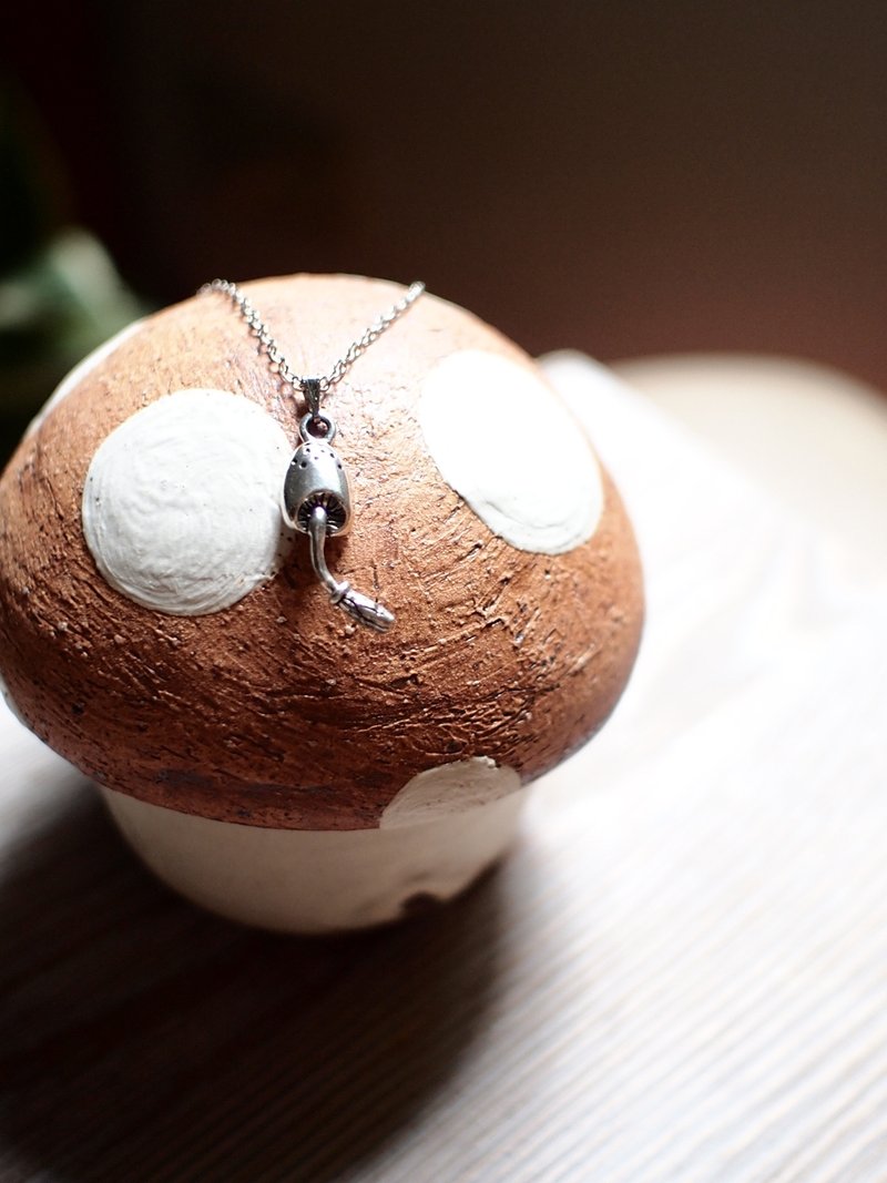 ZoeL * 独家插画 * 925纯银手工锁骨项链。蘑菇款* MIT(原创图案) - 项链 - 其他金属 灰色