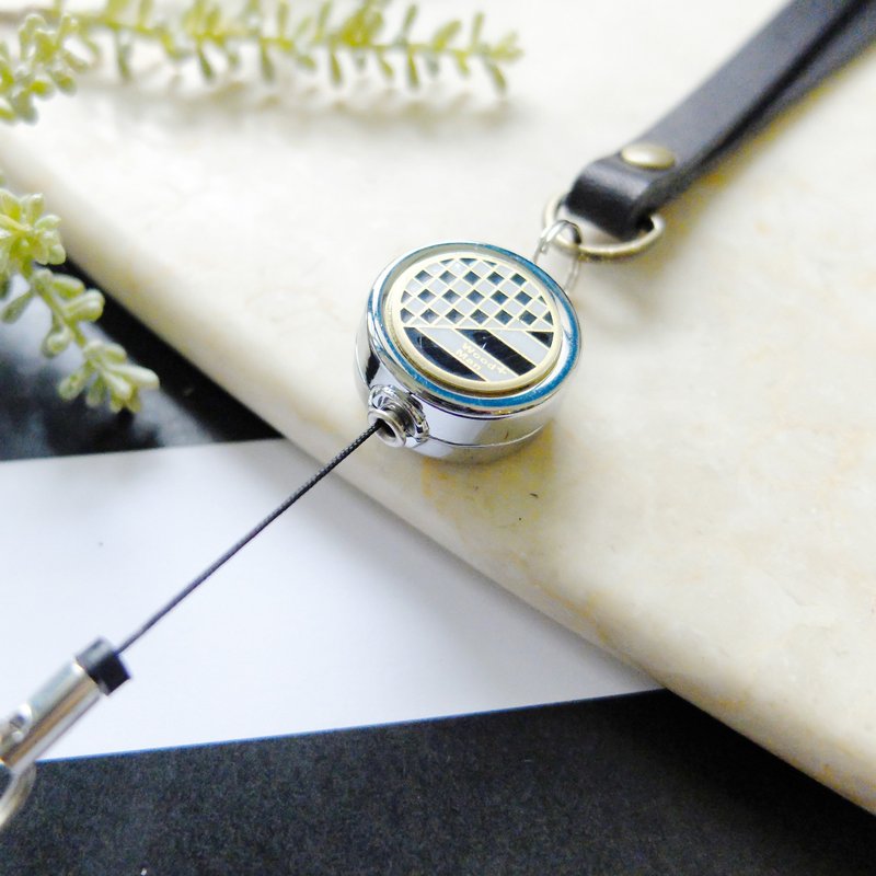 黑白卓别林,伸缩识别证 珐琅拉环 - 证件套/卡套 - 真皮 黑色