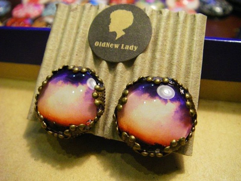 OldNew Lady-古铜色圆型耳环-摄影款【冰淇淋云】 - 耳环/耳夹 - 玻璃 