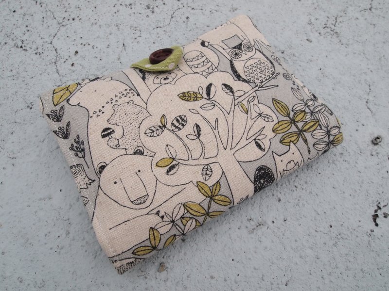 森林女孩随身小包／面纸／绵绵包 - 化妆包/杂物包 - 棉．麻 绿色
