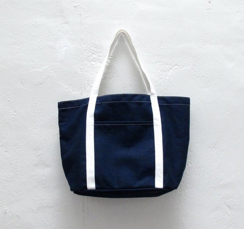 EVERYTHING IN BETWEEN 椭圆底托特购物袋 - 侧背包/斜挎包 - 其他材质 