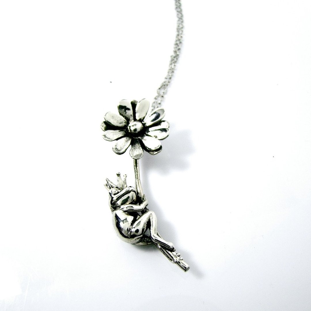 Prince frog  pendant in white bronze,Rocker jewelry ,Skull jewelry,Biker jewelry - 项链 - 其他金属 