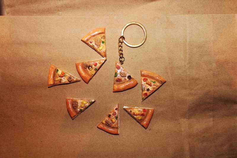 【Moses's warehouse 】Pizza小钥匙圈 - 钥匙链/钥匙包 - 水泥 金色