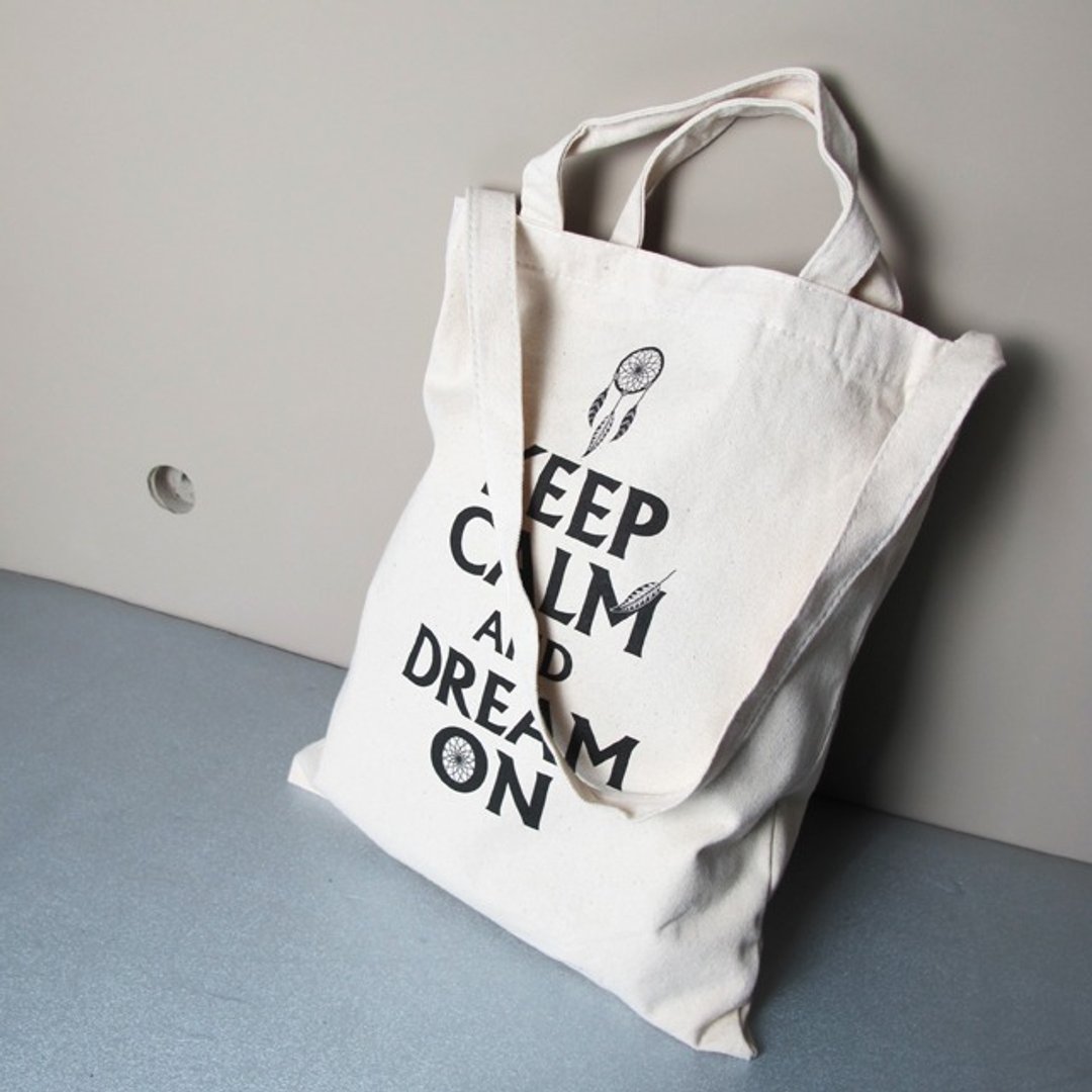【定制化礼物】Keep Calm And Dream ON 文创风直式帆布包 - 手拿包 - 其他材质 