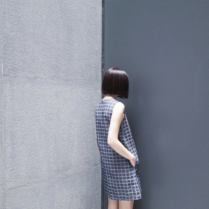 一小格 牛仔洋装 - 洋装/连衣裙 - 棉．麻 蓝色