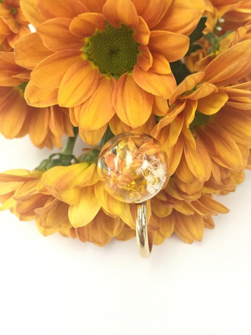 秋天的童话🌼干花 玻璃球 指环 - 耳环/耳夹 - 纸 黄色