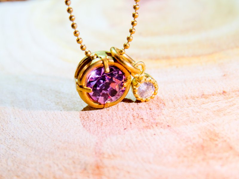 Wing Wing 手做饰品 黄铜镶台&施华洛世奇水钻X锆石挂件 - 项链 - 其他金属 多色