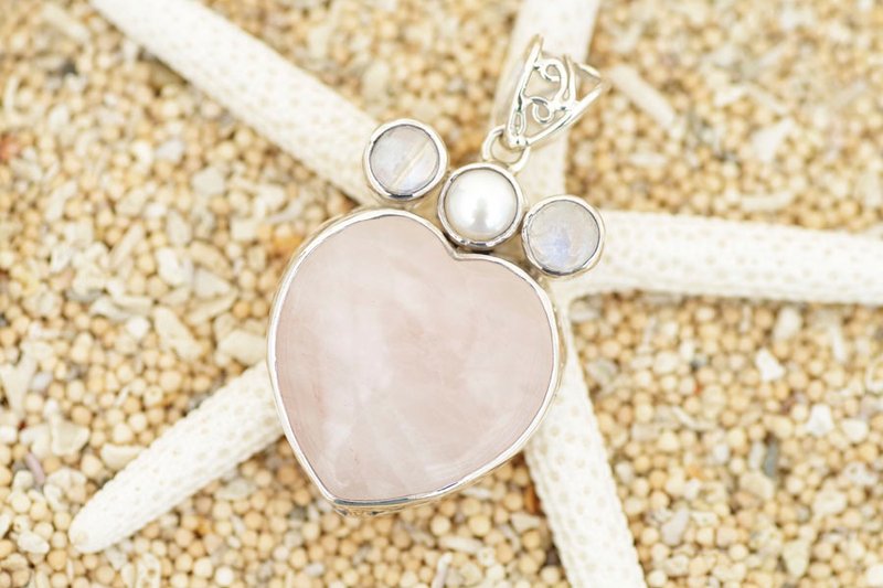 Heart of rose quartz and Rainbow Moonstone, pearl pendant - 项链 - 宝石 粉红色