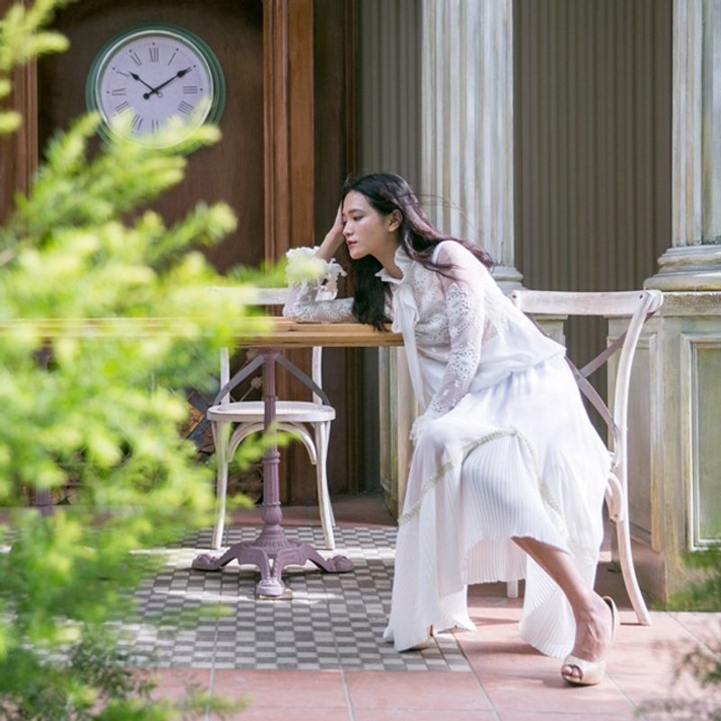 马克装扮冰雪公主 立领蕾丝拼接百折雪纺长袖缩腰洋装 - 洋装/连衣裙 - 其他材质 白色