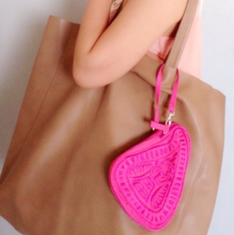 饭粿女孩腕袋 - 化妆包/杂物包 - 其他材质 粉红色