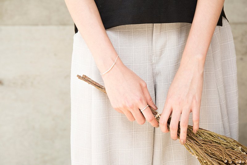 归鱼 |时光刻痕系列| 弯弯手链 - 手链/手环 - 其他金属 