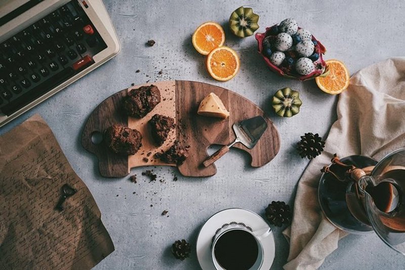 Moment木们 X +zoom--马来貘动物造型砧板、食器盘 - 浅碟/小碟子 - 木头 黑色