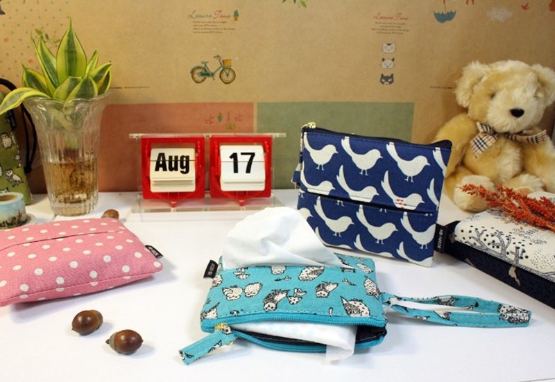 【花布恋Fabric Series】卫生棉+面纸收纳包/贴身收纳包 - 化妆包/杂物包 - 其他材质 多色