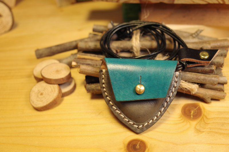 NEW NOISE 立体皮革PICK收纳袋项链 - 项链 - 真皮 灰色