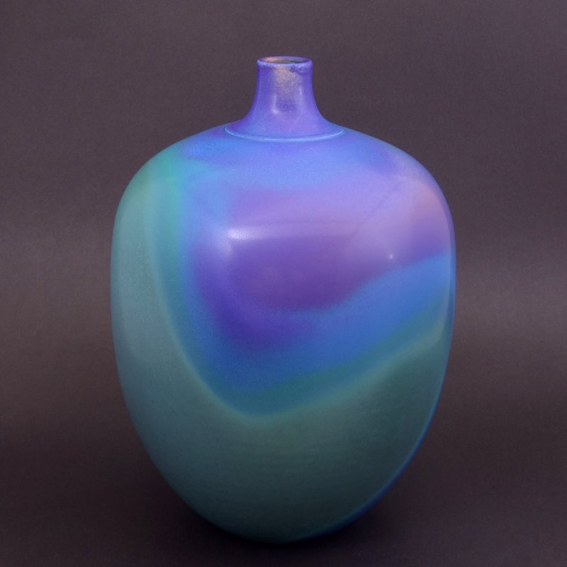 【辛可窯】極光彎曲 花瓶 高34cm 劉峰雄 作 單一作品 - 摆饰 - 其他材质 多色