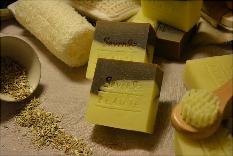 [Savon Beauté-莎媞作坊]香茅艾草平安皂 - 香薰/精油/线香 - 植物．花 咖啡色