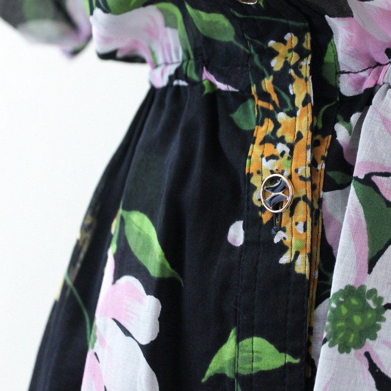 【RE0916D554】早秋复古黑色系花朵短袖古着洋装 - 洋装/连衣裙 - 其他材质 黑色