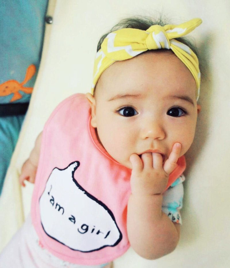 CLARECHEN 婴儿发声围兜_I am a girl版 - 围嘴/口水巾 - 棉．麻 粉红色