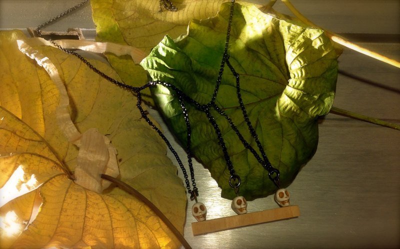 骷髅 白 微笑 木制 纪念 祭典 装饰 限量 项链/祭坛上 - 项链 - 木头 白色