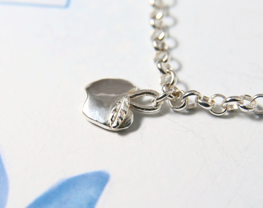 免费刻字【小苹果好平安】苹果手链 / 纯银手链 / 宝宝手链 / 弥月礼 / Sterling Silver Bracelet / Baby / Apple - 满月礼盒 - 其他金属 银色