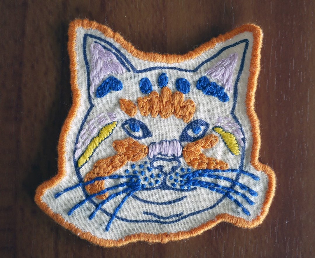 Hand Embroidered Cat Patch Purple and Orange - 其他 - 绣线 紫色
