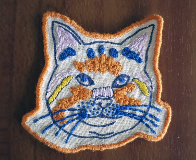 Hand Embroidered Cat Patch Purple and Orange - 其他 - 绣线 紫色