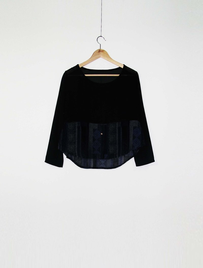 Wahr_雪透蓝纹上衣 - 女装上衣 - 其他材质 