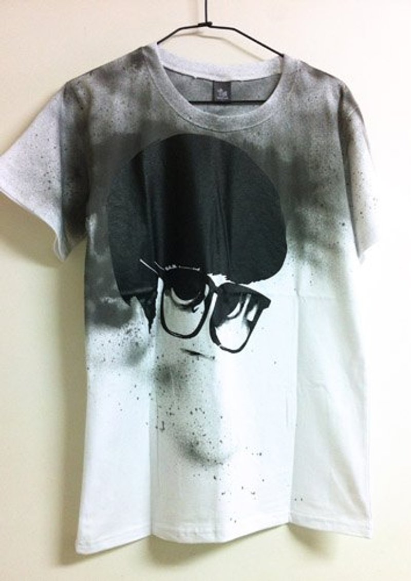 粗框先生-修身长版手绘T (M号已售完断货) - 女装 T 恤 - 棉．麻 黑色