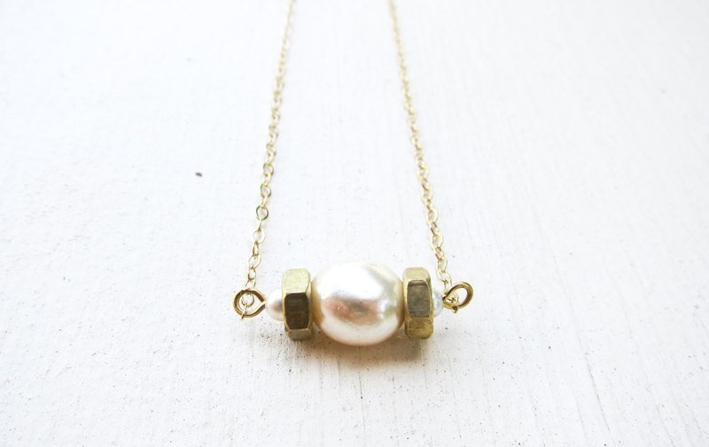 古铜金螺帽珍珠项炼-simple - 项链 - 其他金属 金色