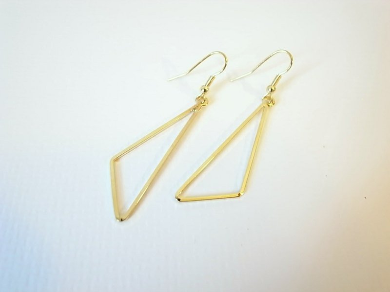 【N.U. Studio】几何系列 三角线条-金 耳环 (可改夹式耳环) - 耳环/耳夹 - 其他金属 