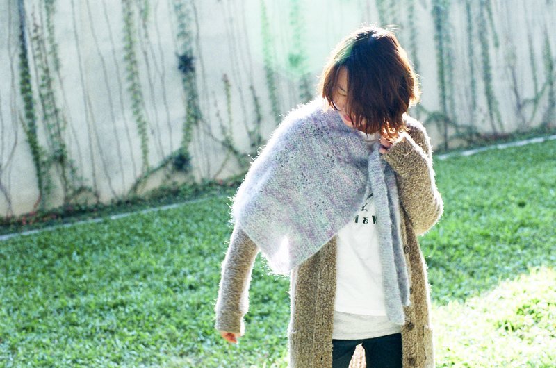 苜蓿芽葡萄果汁背心式披肩 - 丝巾 - 其他材质 灰色