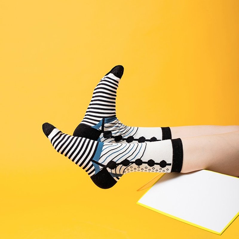 拱形棉质中筒袜 / 袜子 / 白 - 袜子 - 其他材质 白色