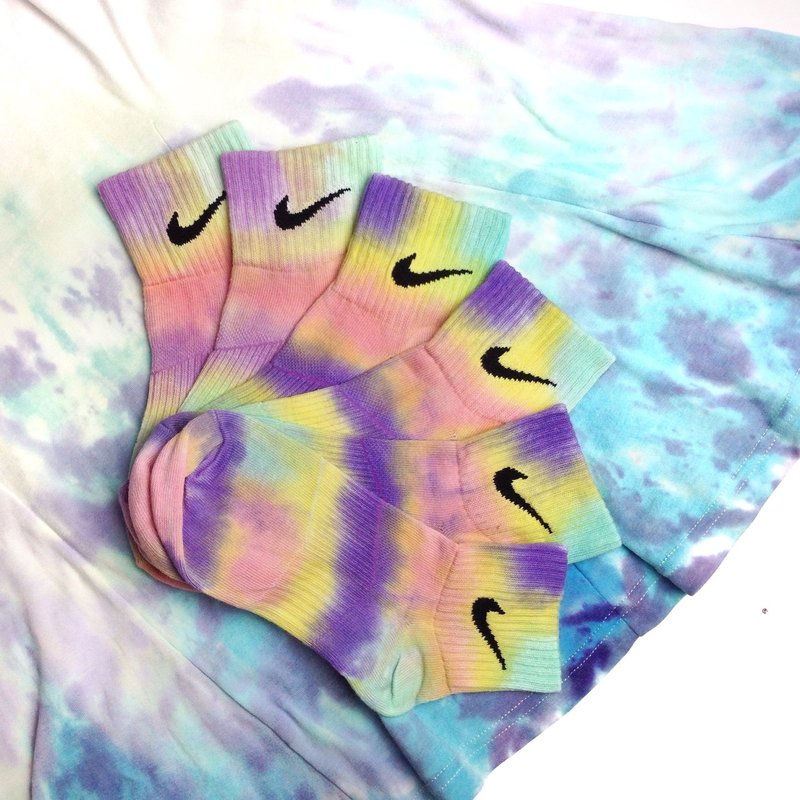 JumpingLady 手染 渲染 晕染 扎染 手染袜 渲染袜 晕染袜 100%纯手作 棉花糖色系 原创 - 袜子 - 棉．麻 多色