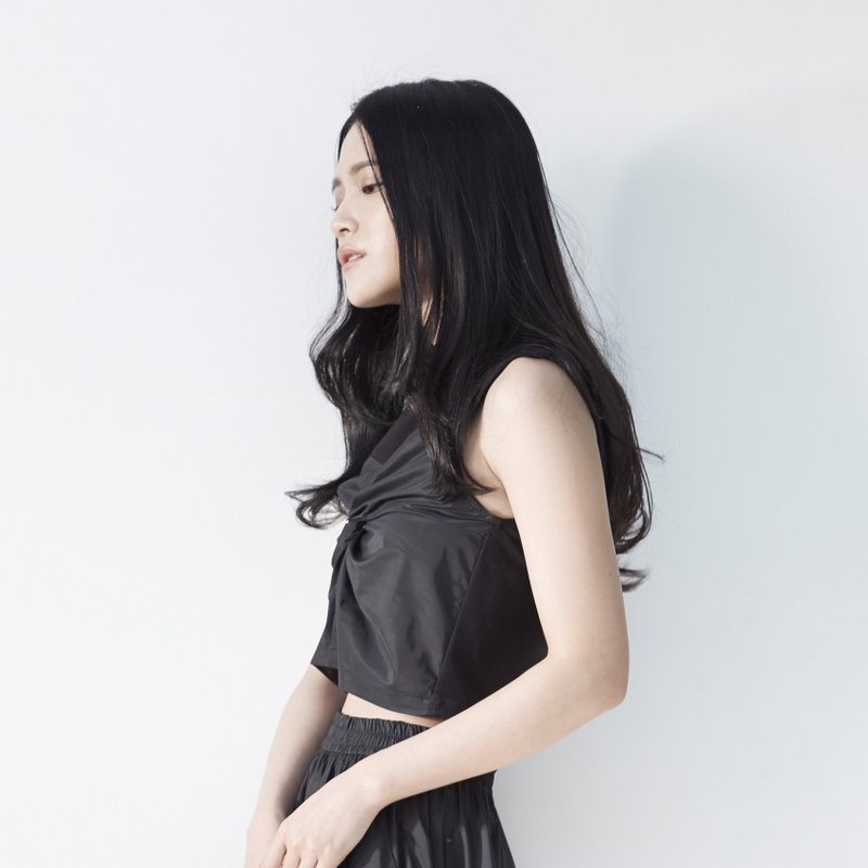 TRAN - 扭转背心 - 女装上衣 - 聚酯纤维 黑色