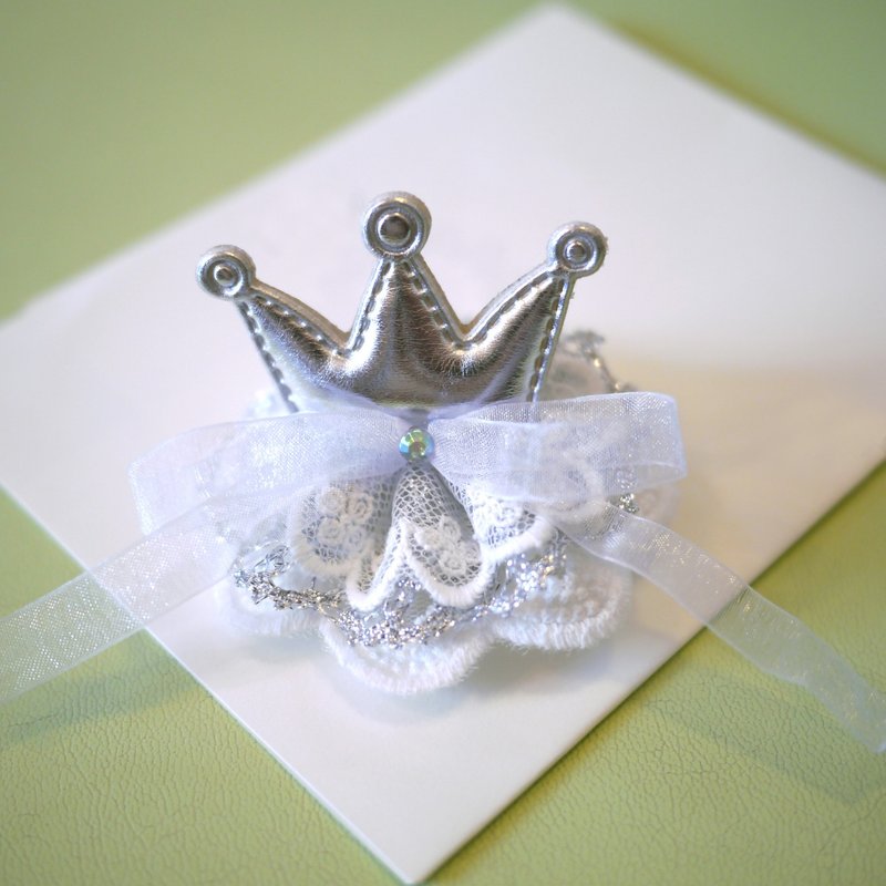 儿童花女发带／发夹：银色皇冠 白色蕾丝 限量手作 - 围嘴/口水巾 - 丝．绢 白色