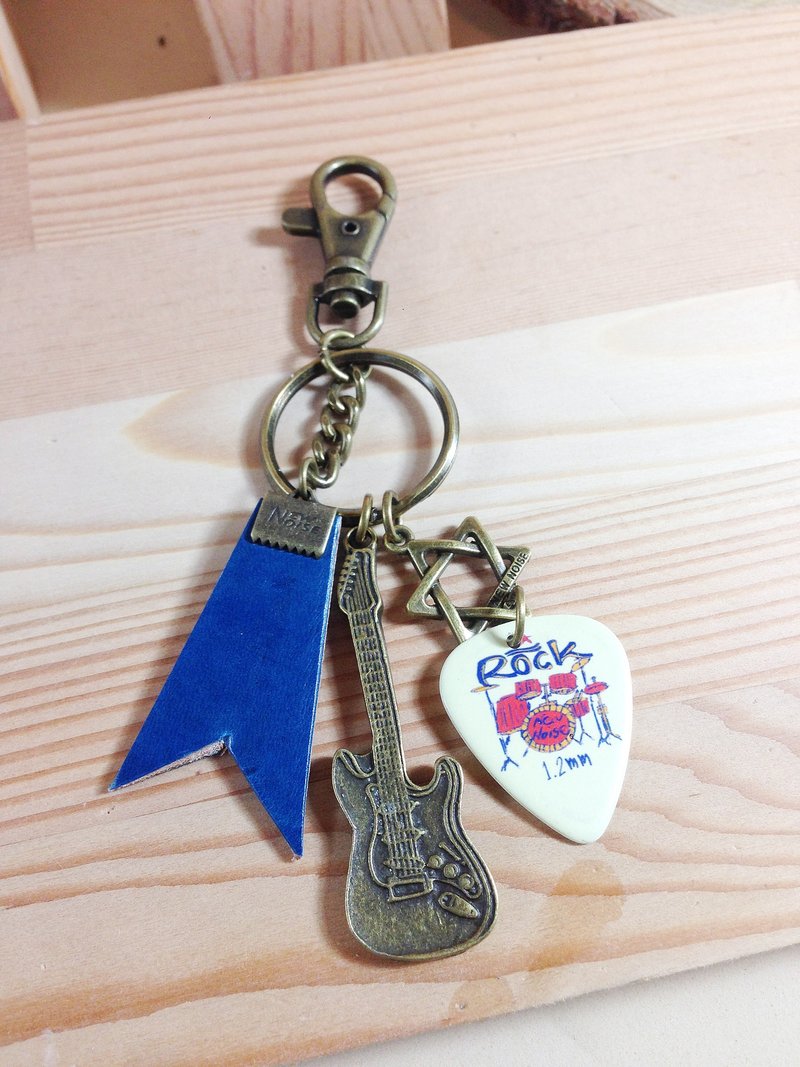 吉他PICK不分开 / 钥匙圈 蓝色皮革款 - 吊饰 - 其他金属 蓝色