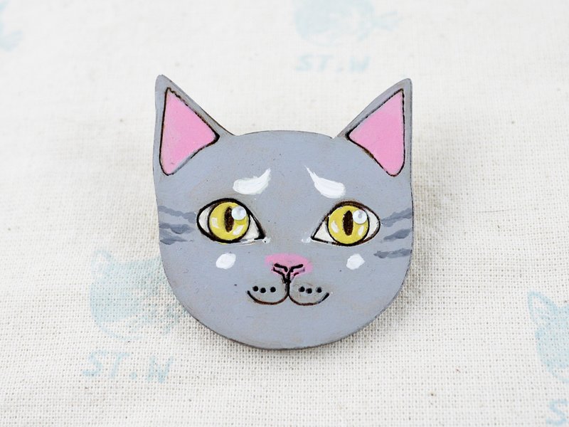 无辜的灰猫别针 - 胸针 - 木头 灰色