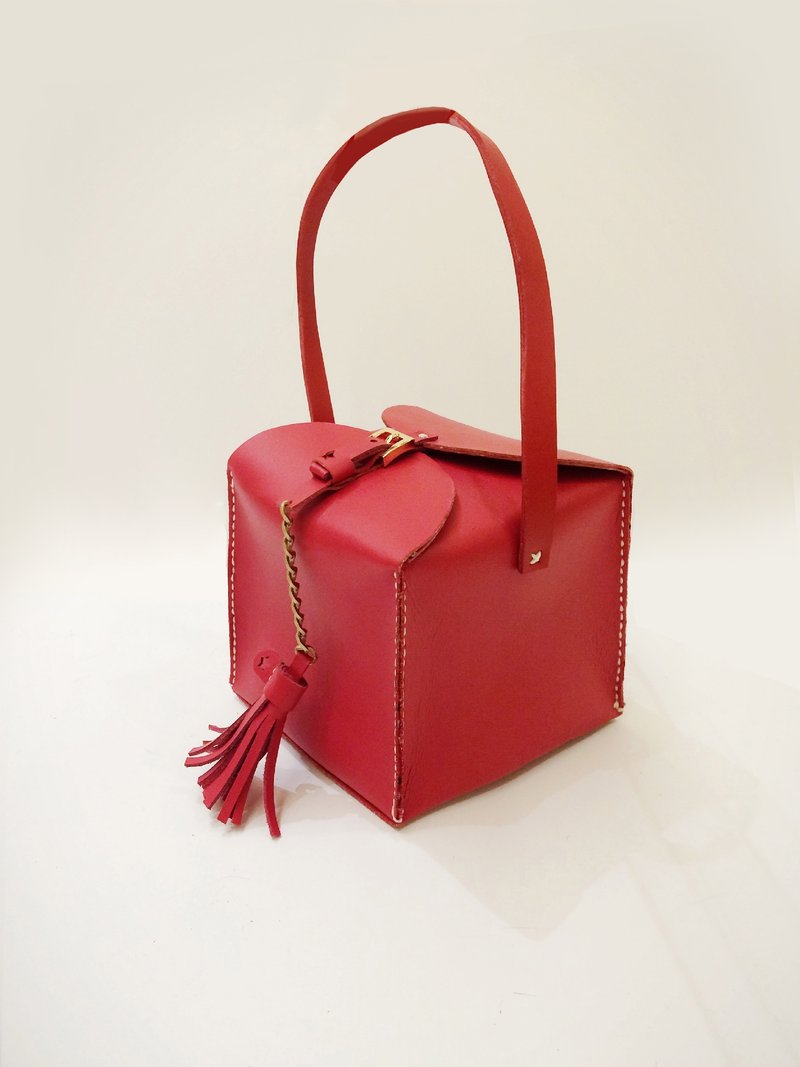 Zemoneni 限量款 小红包 流苏 宴会包 晚宴包 凹造型 红色 手拎包 - 手提包/手提袋 - 其他材质 红色