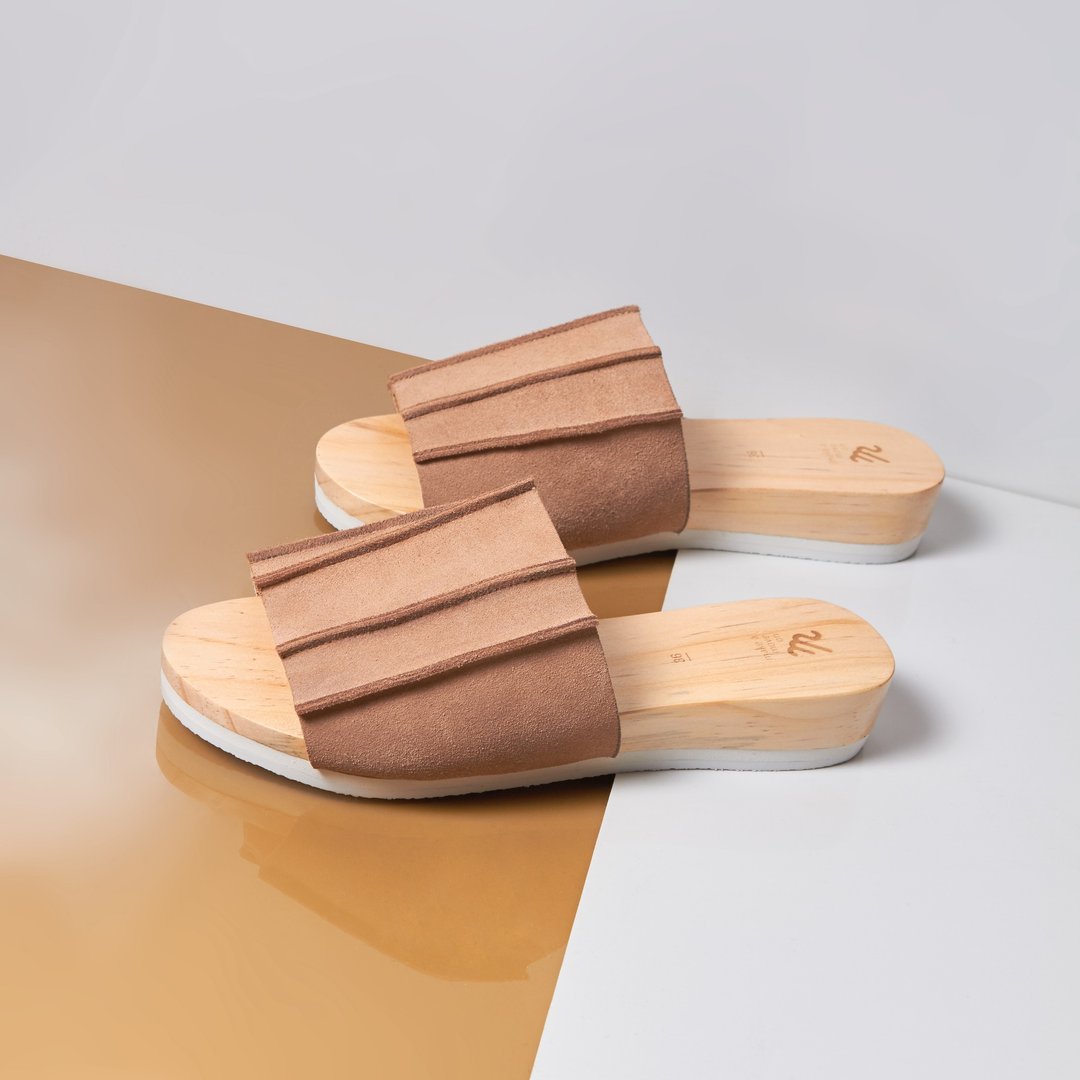 Brick-Over Block Sandals - 男女凉鞋 - 真皮 橘色
