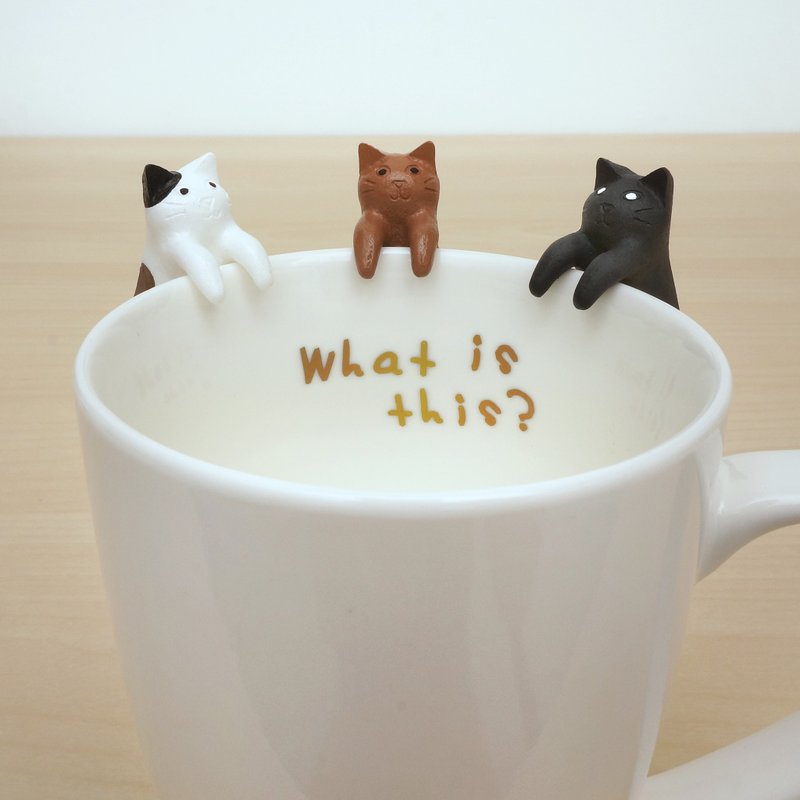 杯缘猫筷架-黑猫 杯缘子 疗愈感满满 治愈小物 日本设计制作 家饰 摆饰 礼物好选择 - 筷子/筷架 - 塑料 黑色