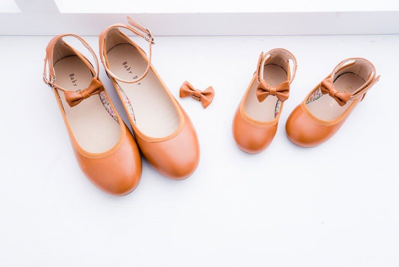 ‘Baby Day’优雅甜心 亲子(KID款) 质感脚踝蝴蝶结（可拆式）娃娃鞋 棕色 - 童装鞋 - 真皮 咖啡色
