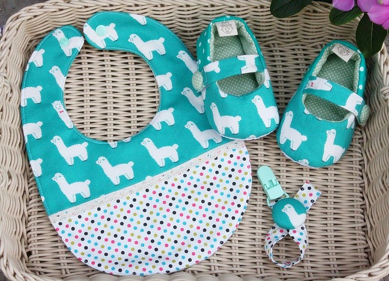 可爱草泥马(湖水绿)鞋+兜+奶嘴链 弥月礼.满月礼 - 满月礼盒 - 棉．麻 