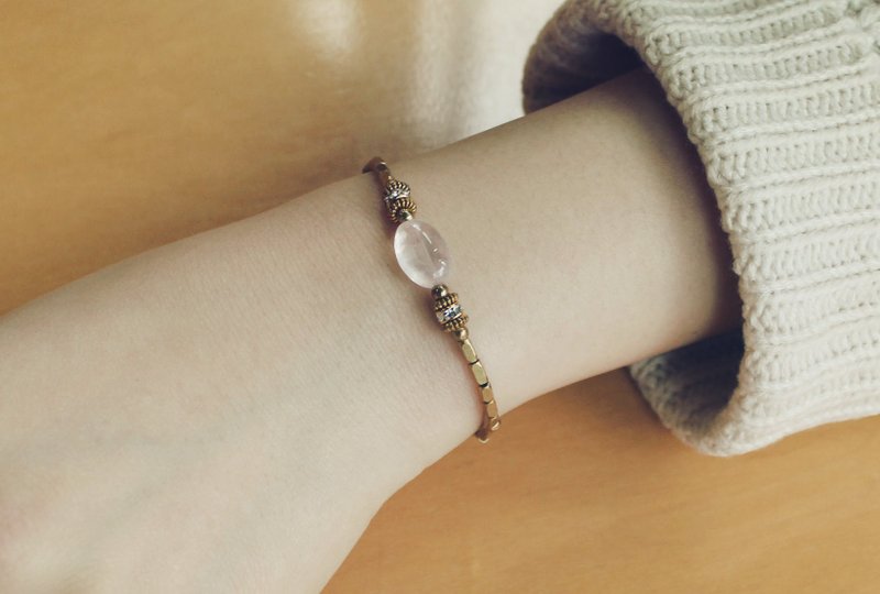 璀璨系列 - 粉晶私藏．*Souphenir*天然石黄铜手链手环 - 手链/手环 - 其他金属 粉红色