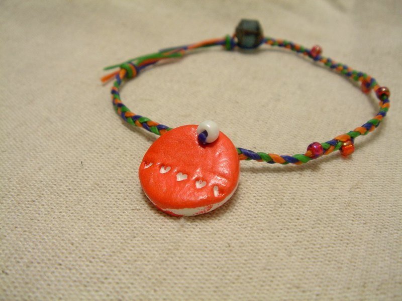 就是妳．艳橘红 x 爱心 ．手作圆形小吊牌手炼 - 手链/手环 - 其他材质 